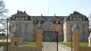 世界遺産の華麗な城館