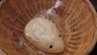 個性的な雰囲気のパン屋