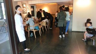 カフェのようなお店。