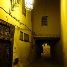 夜のメディナ。