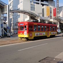 この通りの近くにあります。