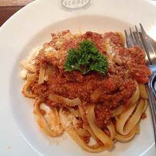 ボロネーズパスタ、うーん、まぁ美味しいです