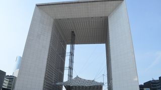 近くで見ると大きさに圧倒される