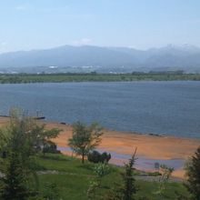 湖（？）岸の景観は、管理棟の屋上からがベストだと思います。