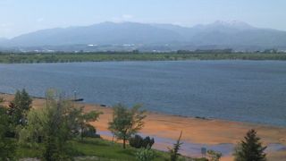 災害対策用の遊水池が公園として整備されています