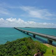 離島からさらに離島へ渡る絶景の橋