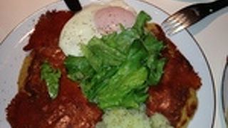 生地にマカダミアナッツが入っているパンケーキを探して・・・