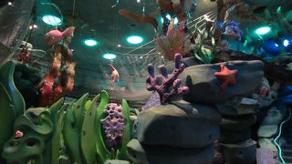 子供たちが遊びます