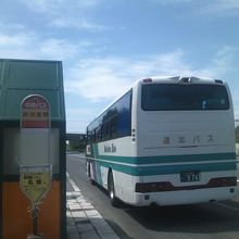 砂川吉野バス停で乗車したバスを見送ります