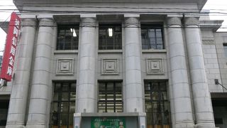 戦前築の銀行建築