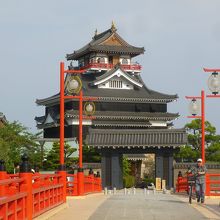 大手橋の上から見る清州城