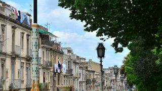 街中に散りばめられたマヨルカ焼きのカルタジローネに是非行ってみて！