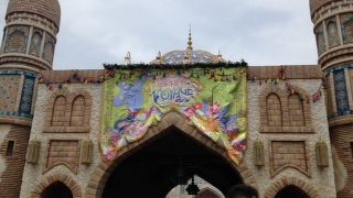 3Dメガネをかけて