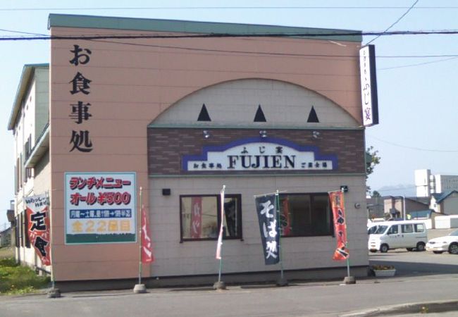 ワンコインのランチメニューが豊富です