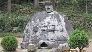 ユーモアのある愛らしい仏さん