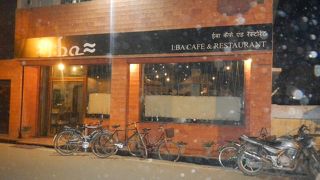 日本人が経営するカフェ