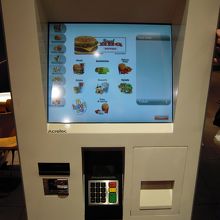 タッチパネルで注文できます