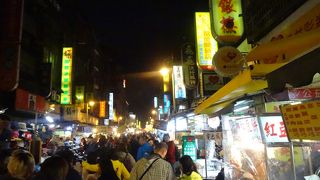 変な食材の店とか多い