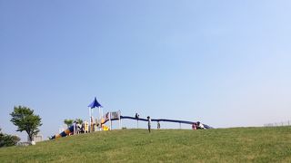 ストライダー、自転車、レイザーの練習にぴったり。