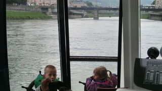 座って休憩するにも◎