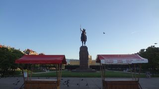 ズリニェヴァツ広場