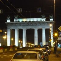 近くにある凱旋門 （Московские Ворота)
