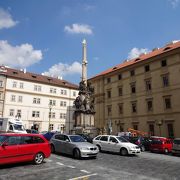 プラハ城の南にある広場