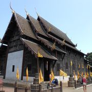 タイでは珍しい地味なお寺