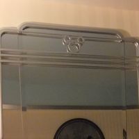 鏡の枠にもミッキー