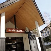 決して豪華な外観ではありませんが、行くたびにワクワクします。