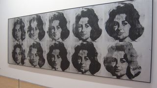ウォーホール、カンディンスキーなど現代美術がたくさん