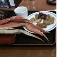 カニもイカ刺しもありましたよ！