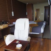 窓際に置いてあったマッサージチェア