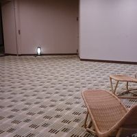 3階エレベーターホール。広い