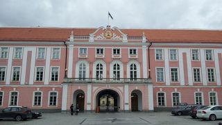 ピンク色が印象的