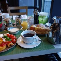 コーヒーはポットで持ってきてくれます。