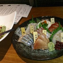 お造り六点盛り　２８００円　うまい！