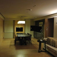 左右にダブルベッドルーム