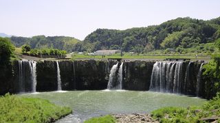 水量が少なく干上がっていた大分のナイアガラ瀑布