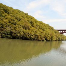 矢作川と東海環状道。