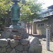 弘法大師像の様子