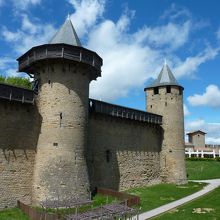 入場口はこの裏です