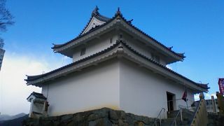 中央線・身延線の車窓からも見える櫓