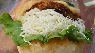 ミンチカツバーガーをいただきました