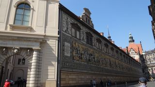 これが「君主の行列」なのですね！