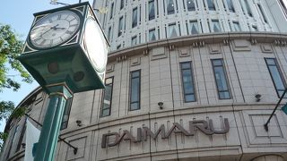 神戸の町並みを守る百貨店！