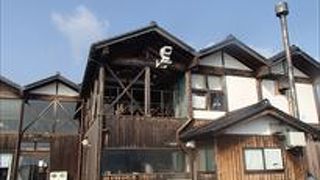 その日のおすすめが、当然、おすすめで、御造りや煮魚も食べれてのセットがあります。