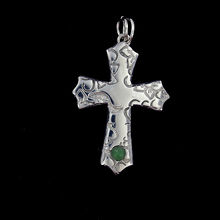 感動と手元に残る作品です。