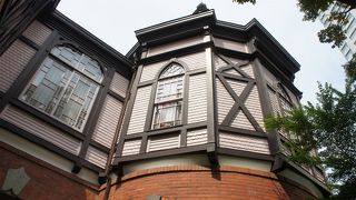 表通りからも全景がよく見えています