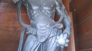 立派な山門（仁王門）が印象に残るお寺でした